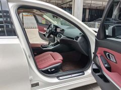 BMW 3 Series Facelift 320Li M Sport Package - ფოტო 11