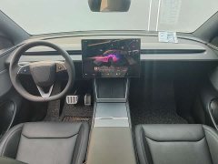 Tesla Model Y Rear-Wheel Drive - ფოტო 9