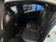 Toyota Corolla Hybrid 1.8H E-CVT Sport - ფოტო 5