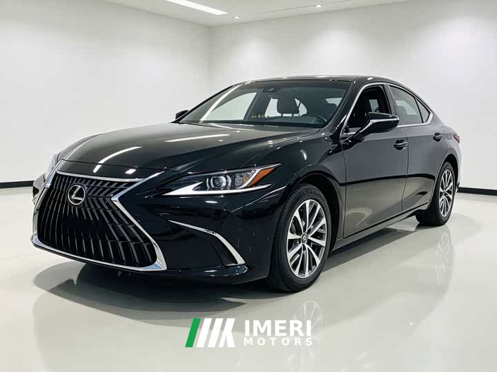 Lexus ES 260 Excellence Edition - ავტომობილი ჩინეთიდან