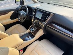 Toyota Alphard Hybrid 2.5L Luxury - ფოტო 10