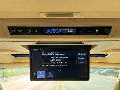 Toyota Alphard Hybrid 2.5L Luxury - ფოტო 14
