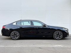 BMW 5 Series 530Li Luxury M Sport Package - ფოტო 10
