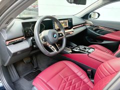 BMW 5 Series 530Li Luxury M Sport Package - ფოტო 4