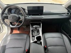 Geely Emgrand 2022 4th Generation 1.5L CVT Luxury - ფოტო 5