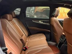 Lincoln Explorer 2.0T AWD Elite - ფოტო 9