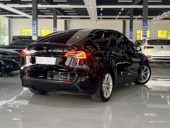 Tesla Model Y Standard Range RWD - ფოტო 7