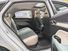 Geely L HiP 1.5TD-DHT Pro 100KM Super - ფოტო 9