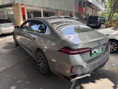 BMW i5 eDrive 35L M Sport Package - ფოტო 9