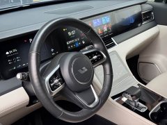 Li Auto ONE Extended Range 6-Seater - ფოტო 17