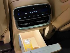 AITO Wenjie M8 Pure Electric Max Five-Seat AWD (192-Channel LiDAR) - ფოტო 10