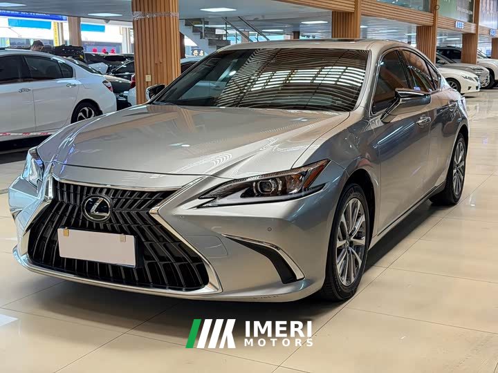 Lexus ES 200 Excellence Edition