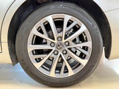 Lexus ES 200 Excellence Edition - ფოტო 11