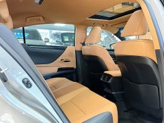 Lexus ES 200 Excellence Edition - ფოტო 13