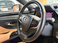 Lexus ES 200 Excellence Edition - ფოტო 17