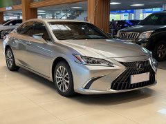 Lexus ES 200 Excellence Edition - ფოტო 3