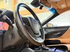 Lexus ES 200 Excellence Edition - ფოტო 6