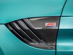 Aston Martin V8 Vantage 4.0T V8 F1 Edition Coupe - ფოტო 15