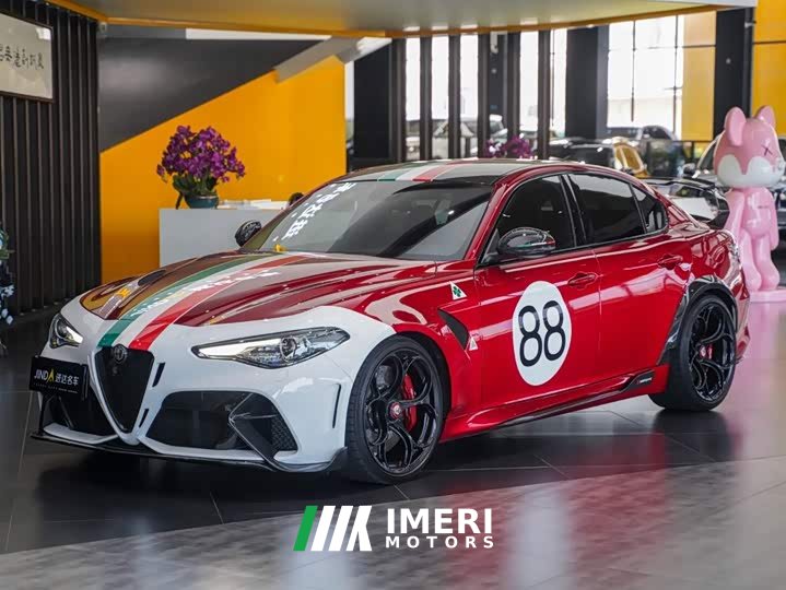 Alfa Romeo Giulia 2021 GTAm - ავტომობილი ჩინეთიდან