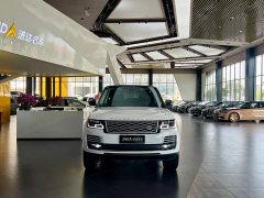 Land Rover Range Rover 3.0 L6 360PS Heritage Edition - ფოტო 17