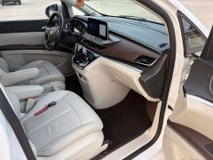 Buick GL8 Land Business Class 652T Luxury - ფოტო 17