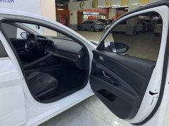 Hyundai Elantra 2023 1.5L CVT Luxury - ფოტო 16