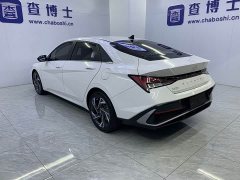 Hyundai Elantra 2023 1.5L CVT Luxury - ფოტო 19