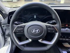 Hyundai Elantra 2023 1.5L CVT Luxury - ფოტო 6