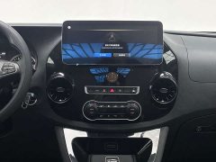 Mercedes-Benz Vito 2023 2.0T Elite 7-Seater - ფოტო 10