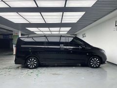 Mercedes-Benz Vito 2023 2.0T Elite 7-Seater - ფოტო 7