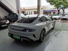 Xiaomi SU7 Rear-Wheel Drive Standard Edition - ფოტო 13