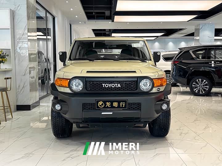 FJ Cruiser 4.0L Automatic - ავტომობილი ჩინეთიდან