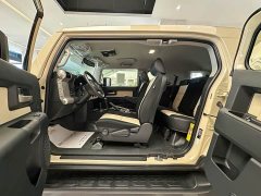 FJ Cruiser 4.0L Automatic - ფოტო 11