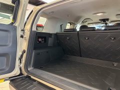 FJ Cruiser 4.0L Automatic - ფოტო 12