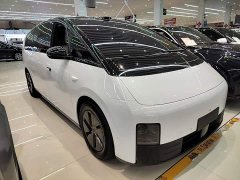 Li Auto MEGA Home Family Edition - ფოტო 4
