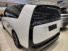 Li Auto MEGA Home Family Edition - ფოტო 5