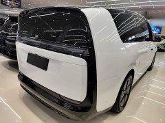 Li Auto MEGA Home Family Edition - ფოტო 7