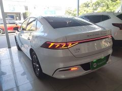 BYD Qin PLUS Glory Edition DM-i 55KM Leading - ფოტო 5