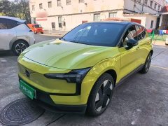Volvo EX30 2025 Rear-Wheel Drive Extended Range Ultra - ფოტო 2