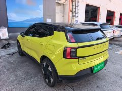 Volvo EX30 2025 Rear-Wheel Drive Extended Range Ultra - ფოტო 5