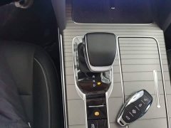 FAW Red Flag HS7 PHEV 2.0T PHEV AWD Flagship Comfort 6-Seater - ფოტო 14