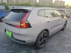 Volvo XC70 Plug-in Hybrid 2026 Two-Wheel Drive Long Range Core - ფოტო 7