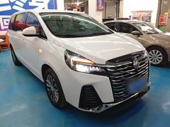 Buick GL8 Land Business Class Smart Edition - ფოტო 4
