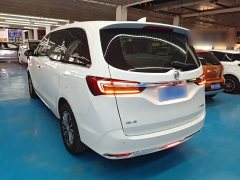 Buick GL8 Land Business Class Smart Edition - ფოტო 5