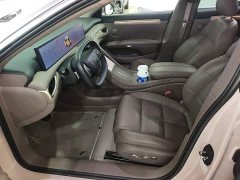 IM Motors Zhiji L6 Max - ფოტო 15