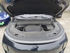 Li Auto L9 Pro - ფოტო 17