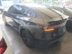 Tesla Model Y Rear-Wheel Drive - ფოტო 5