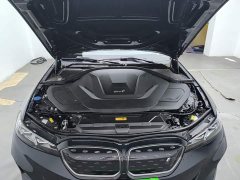 BMW i3 eDrive 40 L Midnight Edition Package - ფოტო 16