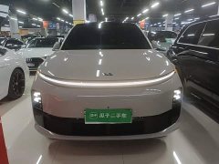 Li Auto L6 Pro - ფოტო 3