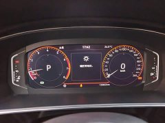 Volkswagen Passat 330TSI Luxury - ფოტო 12